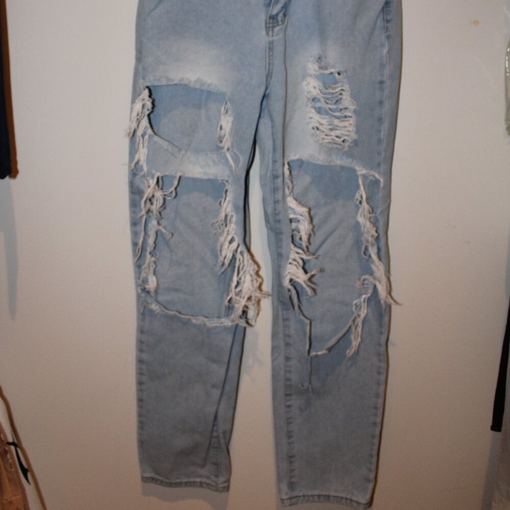 Light Wash Ripped Jeans - Picture 3 of 5